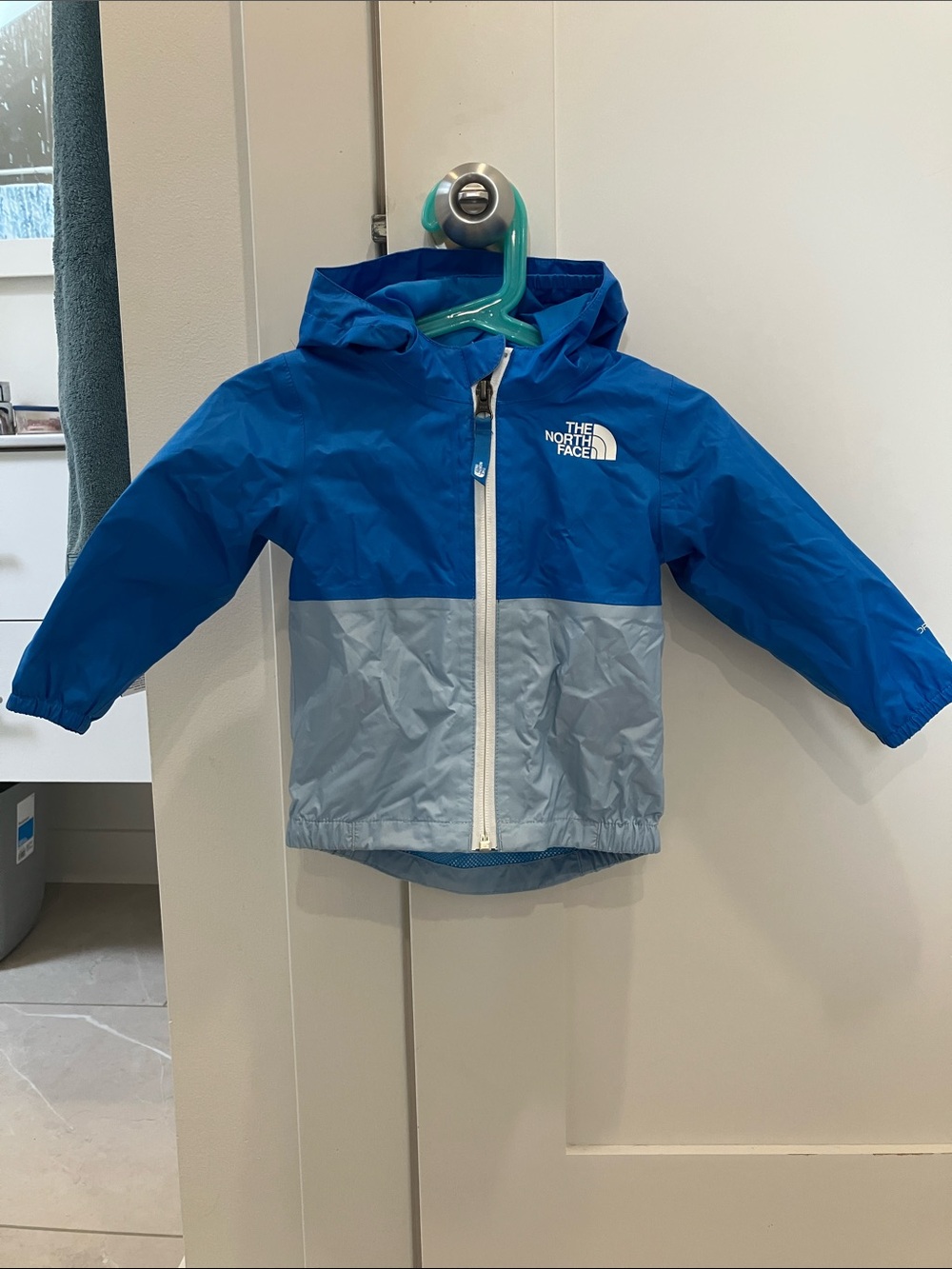 The North Face Rain Coat, Sz 6-12M, Blue Colorblock